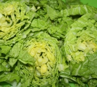 Легкий салат с пекинской капустой и морепродуктами(Шаг №1)
