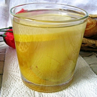 Грушевый компот с персиками и лимоном