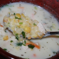 Сливочный суп с горохом и курицей